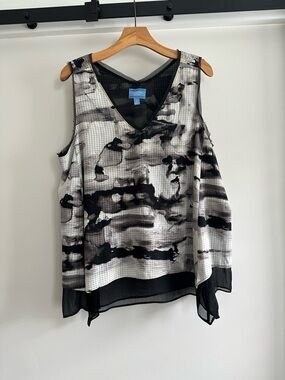 Simply Vera Vera Wang Black & White Abstract V-Neck Layered Top XL